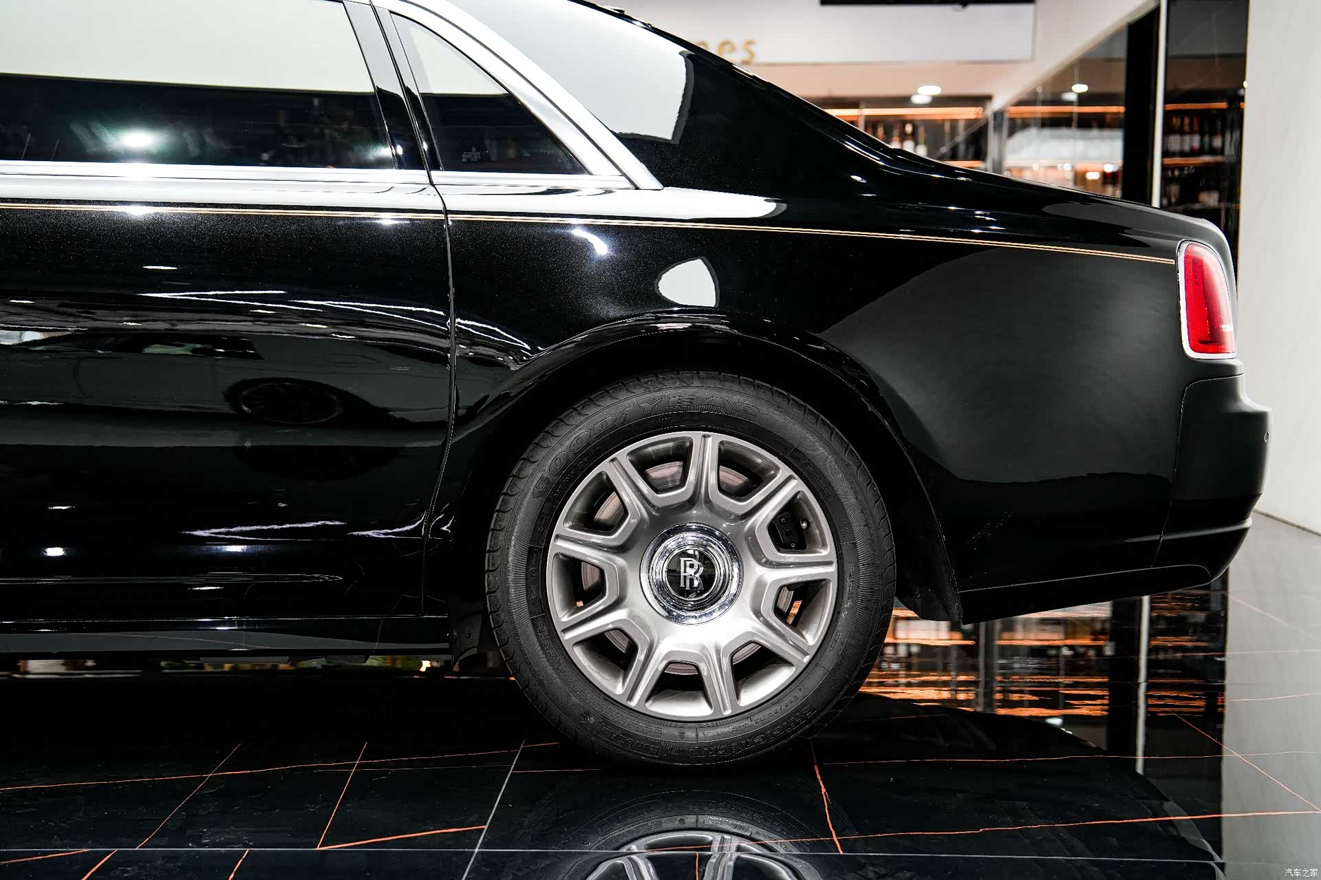 Rolls-Royce Ghost, 2017 23