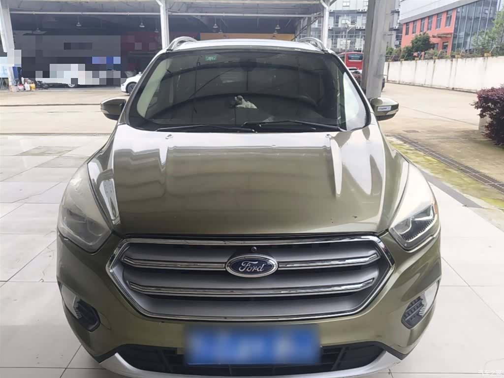 Ford Kuga, 2017 3