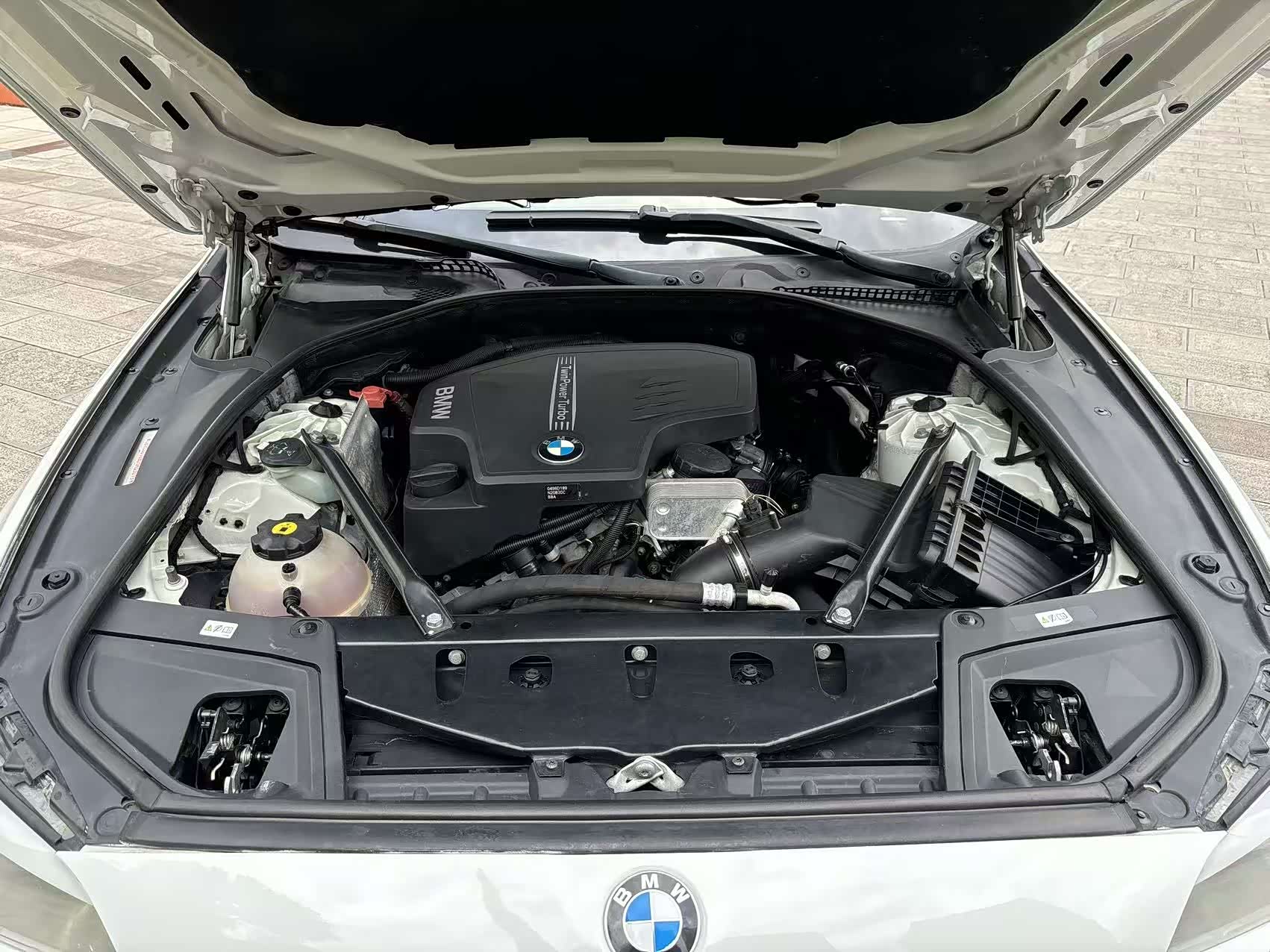 BMW 5 Series, 2013 25