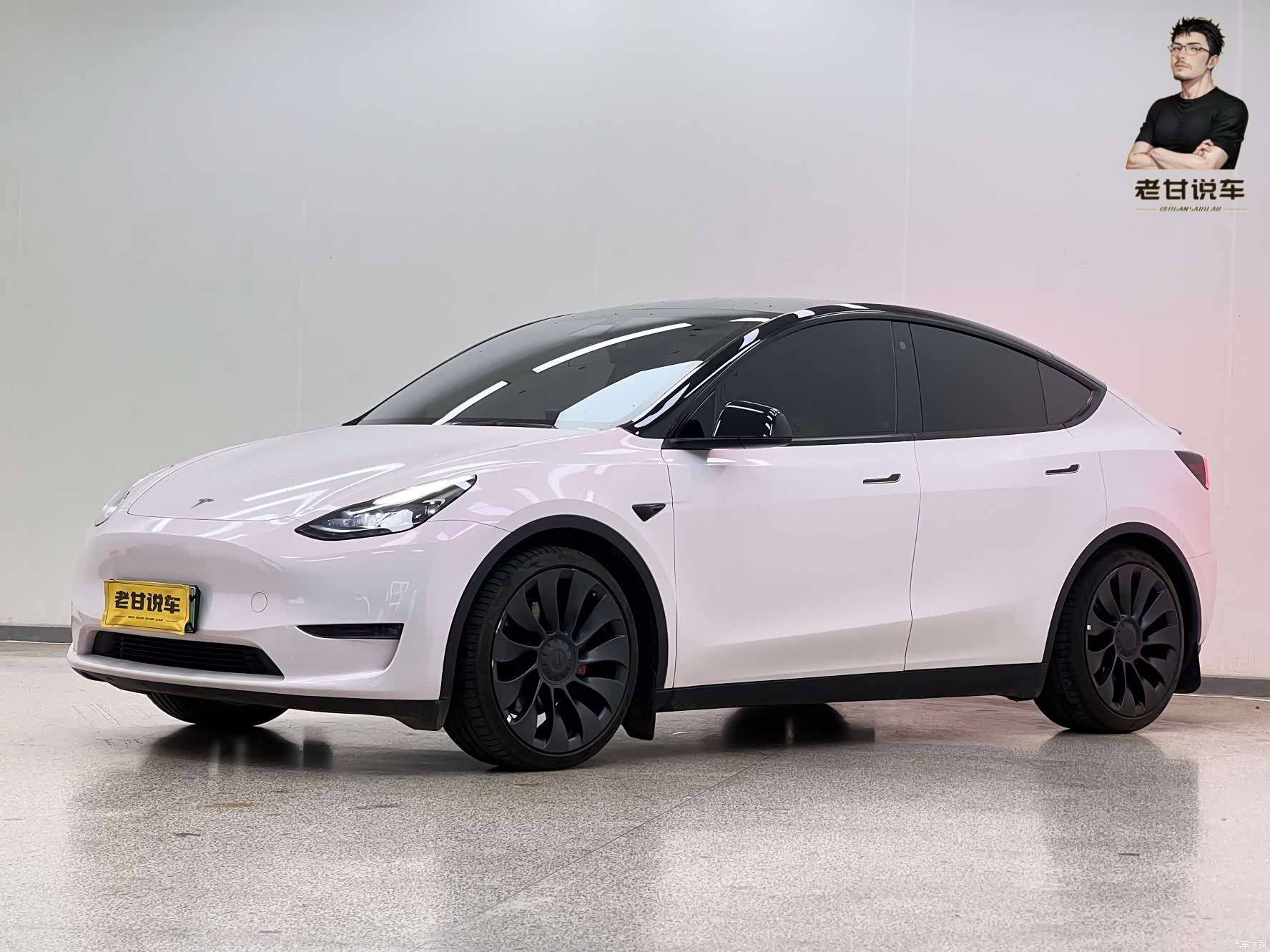 Tesla Model Y, 2023 1