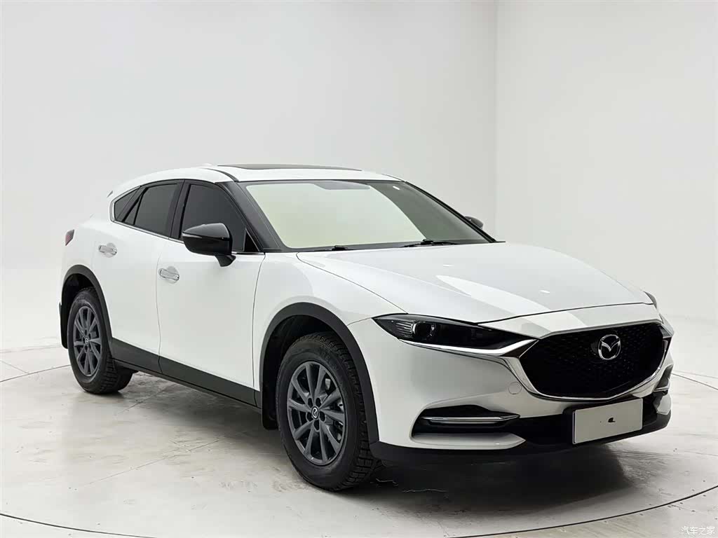 Mazda CX-4, 2023 3