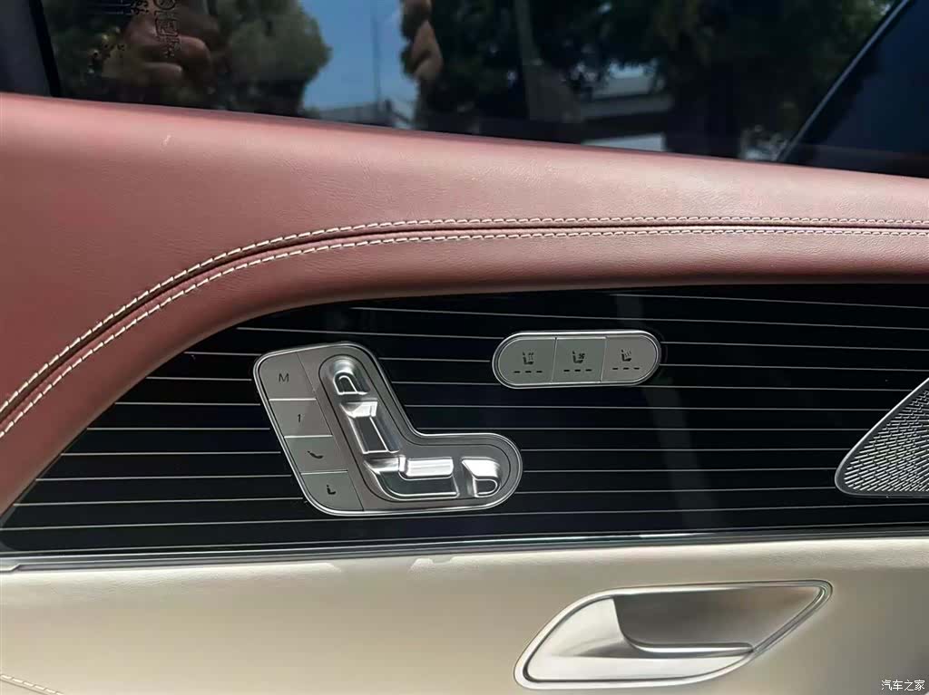 Mercedes-Benz GLE, 2025 21