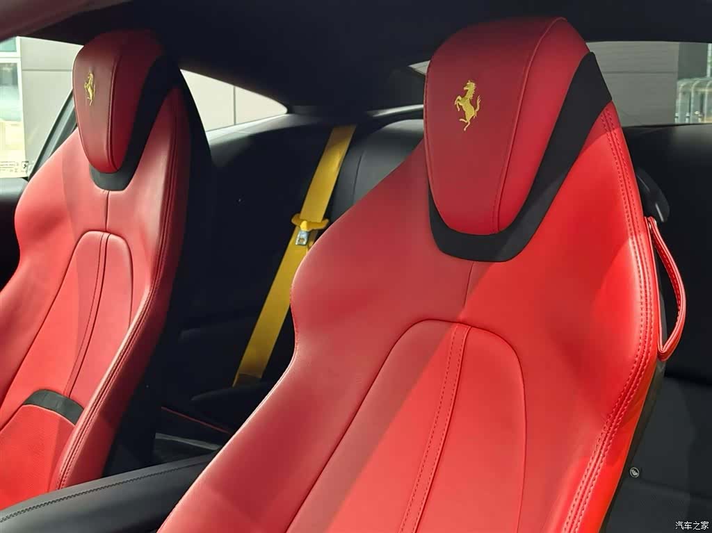 Ferrari Roma, 2021 8