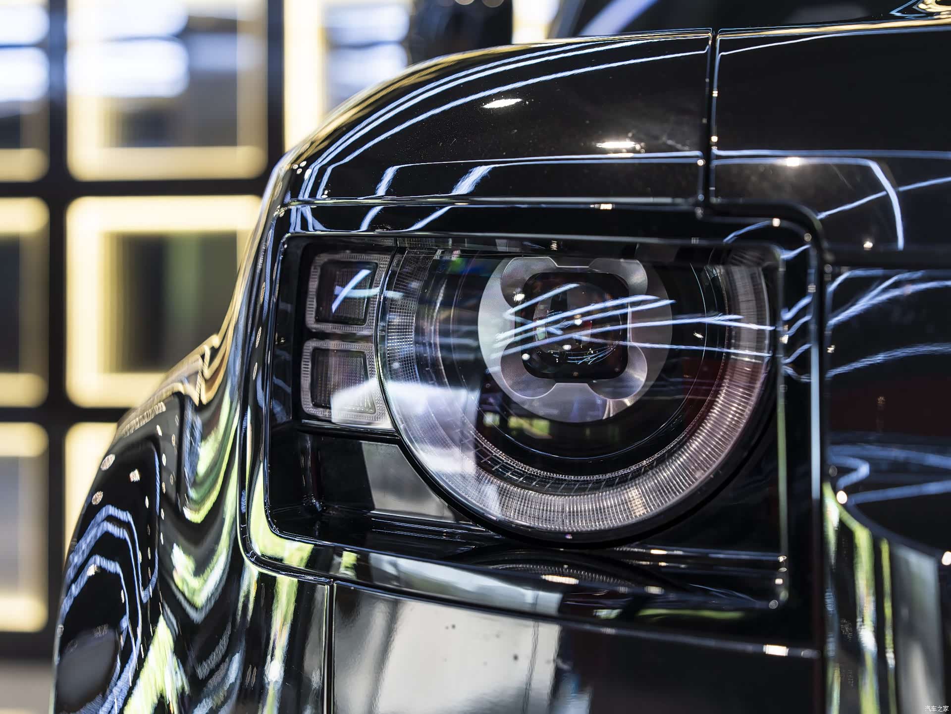 Land Rover Defender, 2024 8