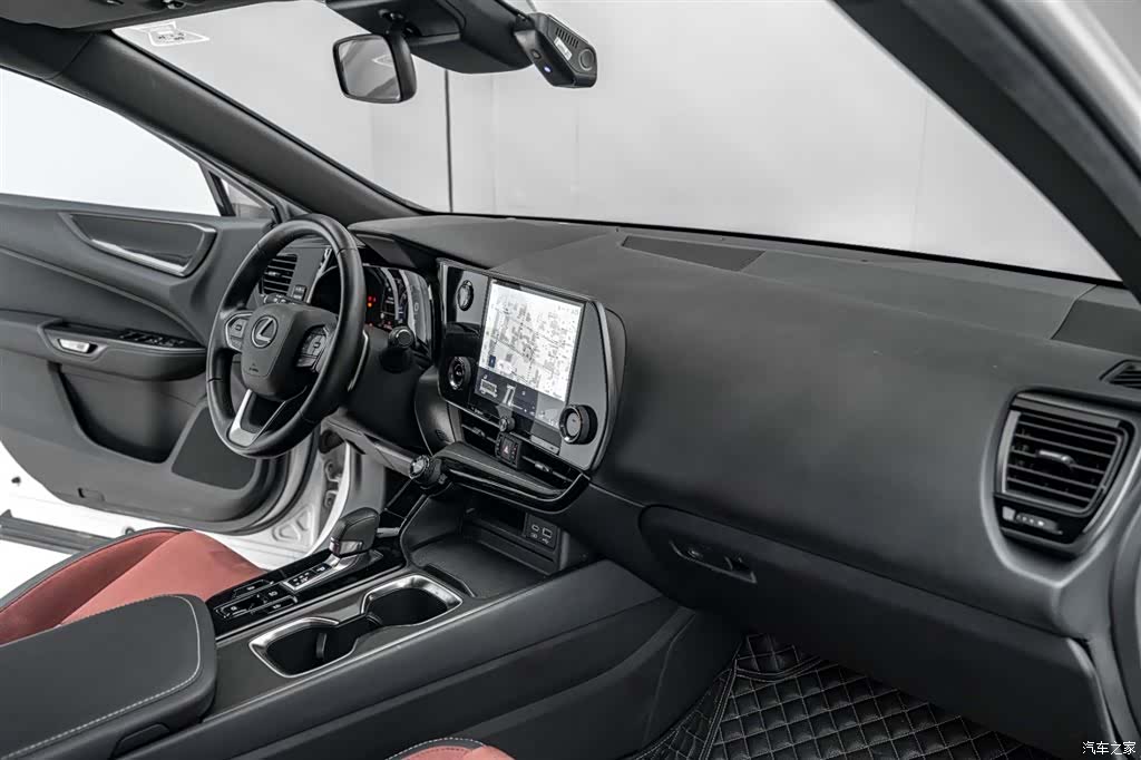 Lexus NX, 2023 19
