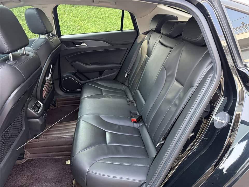 Hongqi H5 Hongqi H5