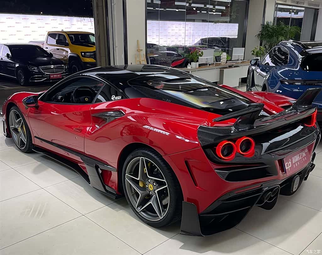 Ferrari F8, 2021 7