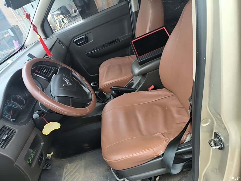 Wuling V, 2019 15