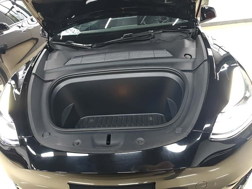 Tesla Model Y, 2022 20
