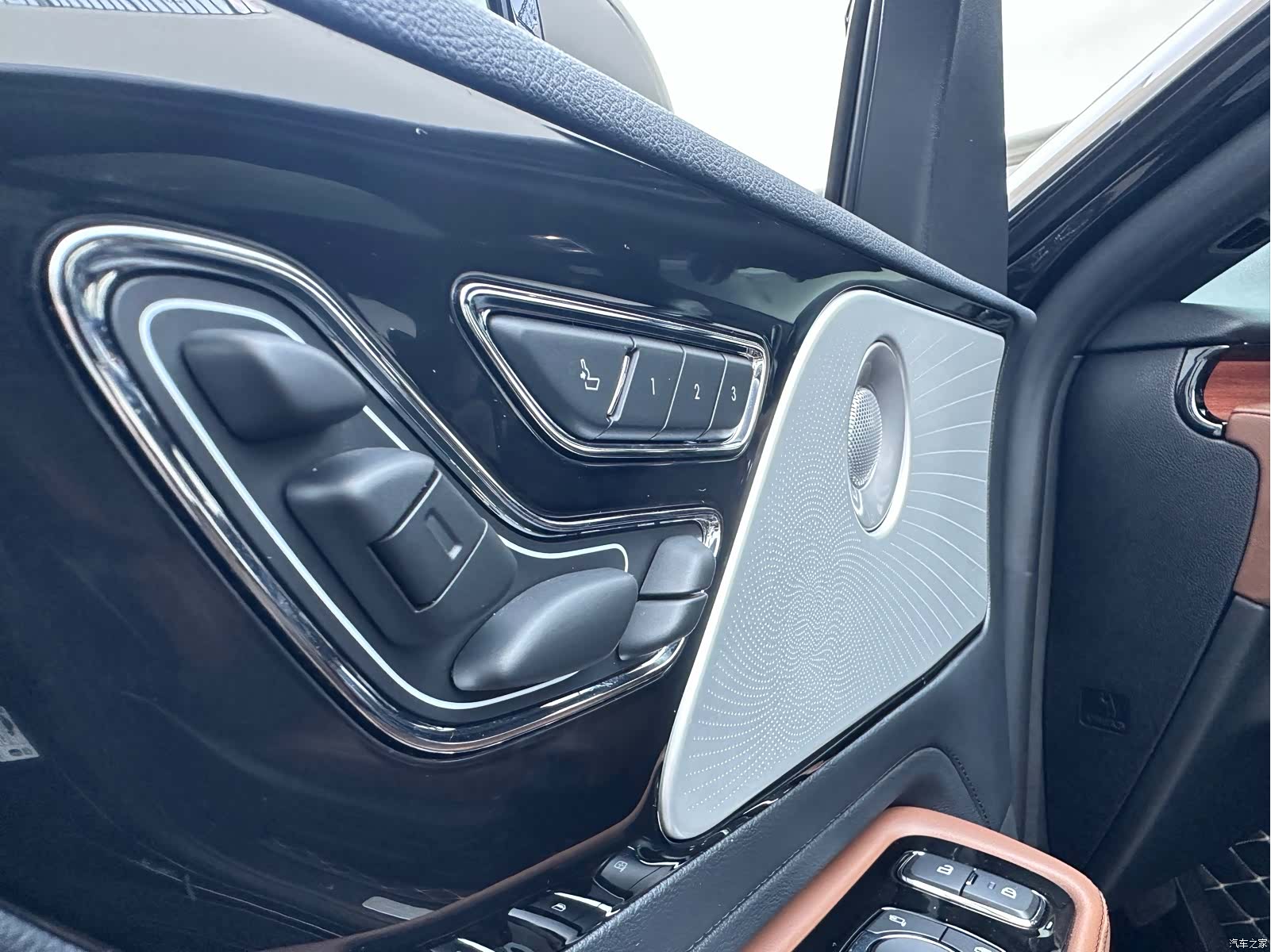 Lincoln Aviator, 2022 6