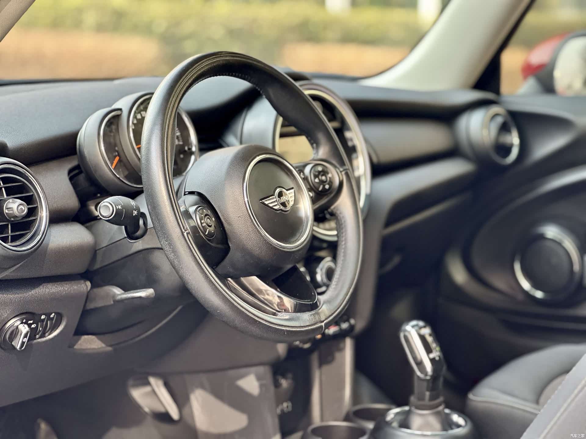 Mini ONE, 2018 9