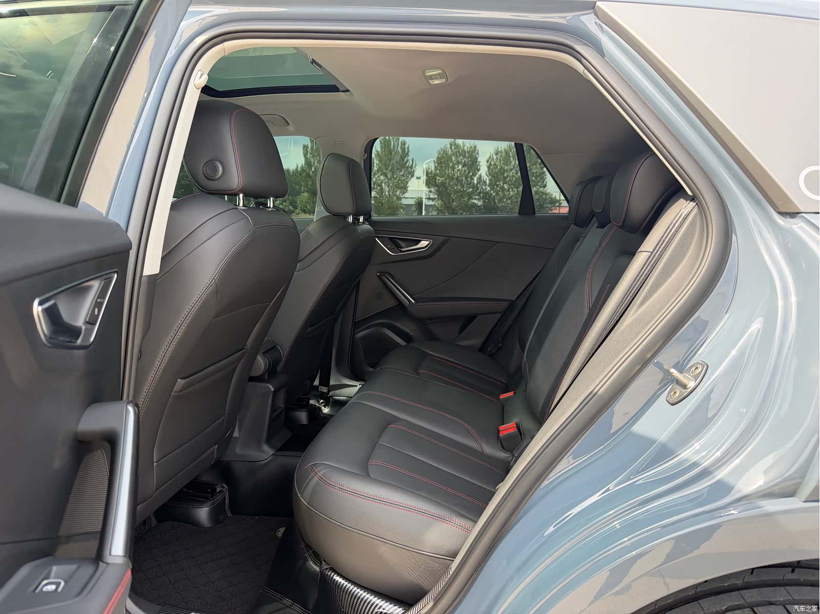 Audi Q2L, 2022 8