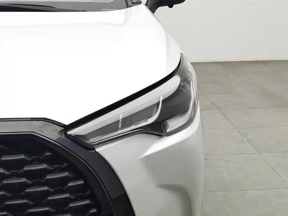 Toyota Corolla Sharp amplifier