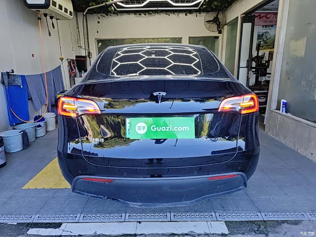 Tesla Model Y, 2023 6