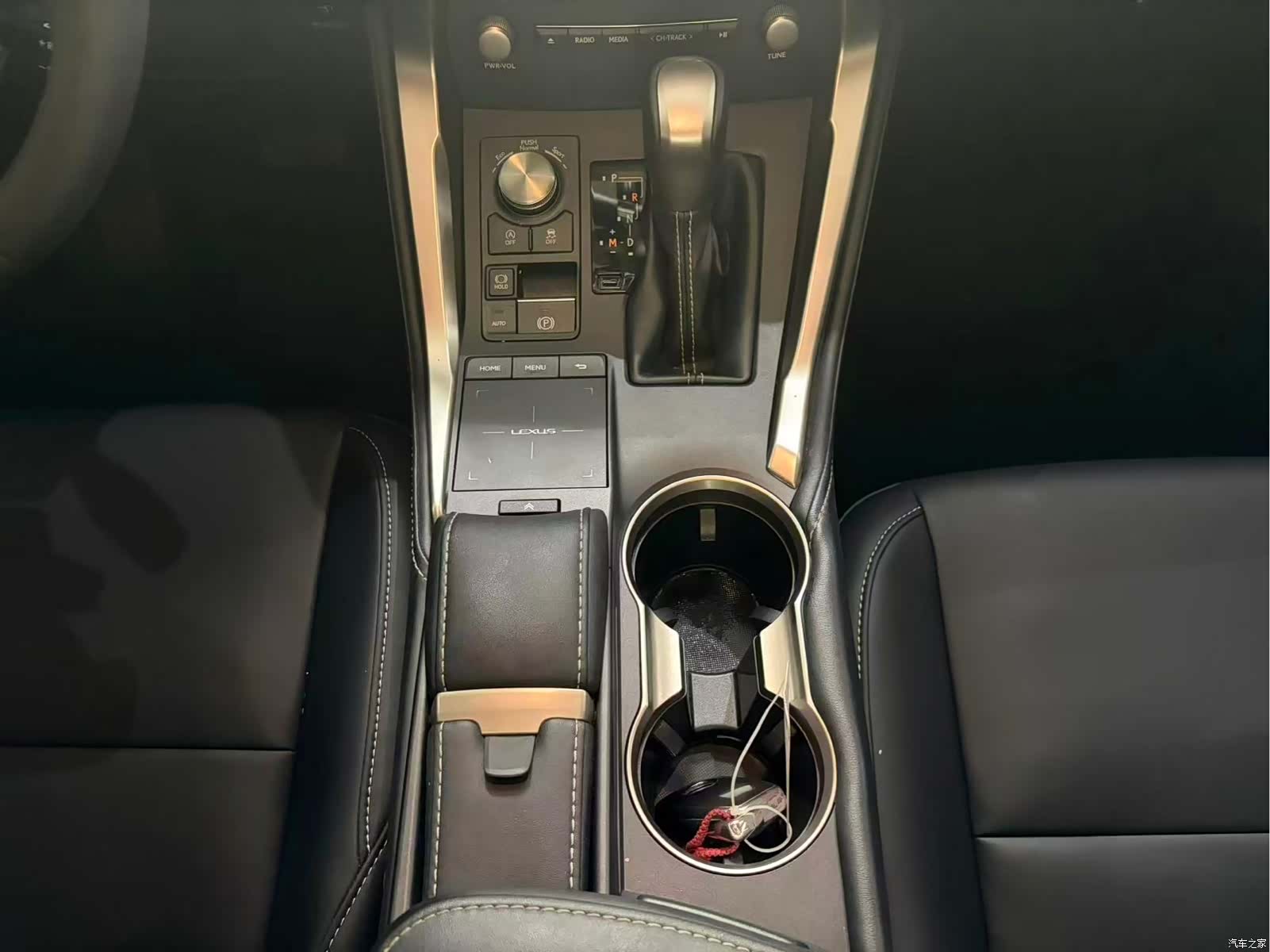 Lexus NX, 2021 10