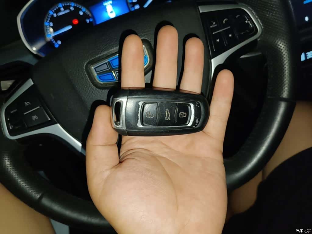 Geely Emgrand, 2017 9