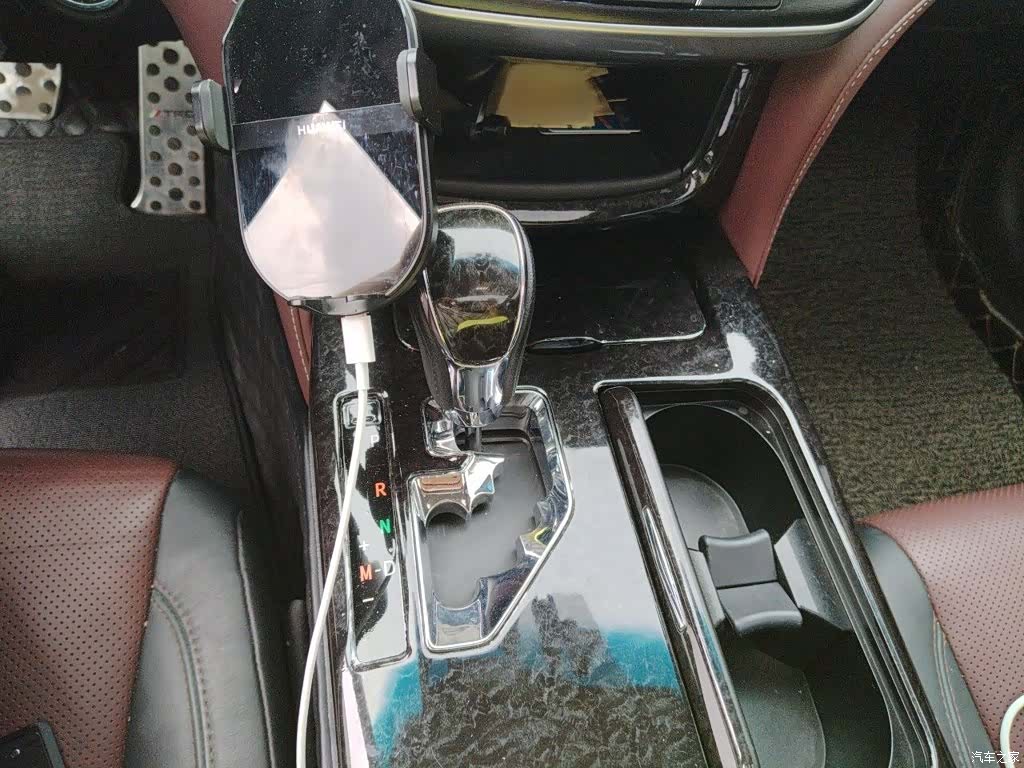 Toyota Crown, 2018 7