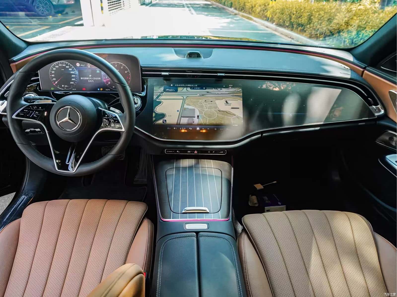Mercedes-Benz E-Class, 2024 15