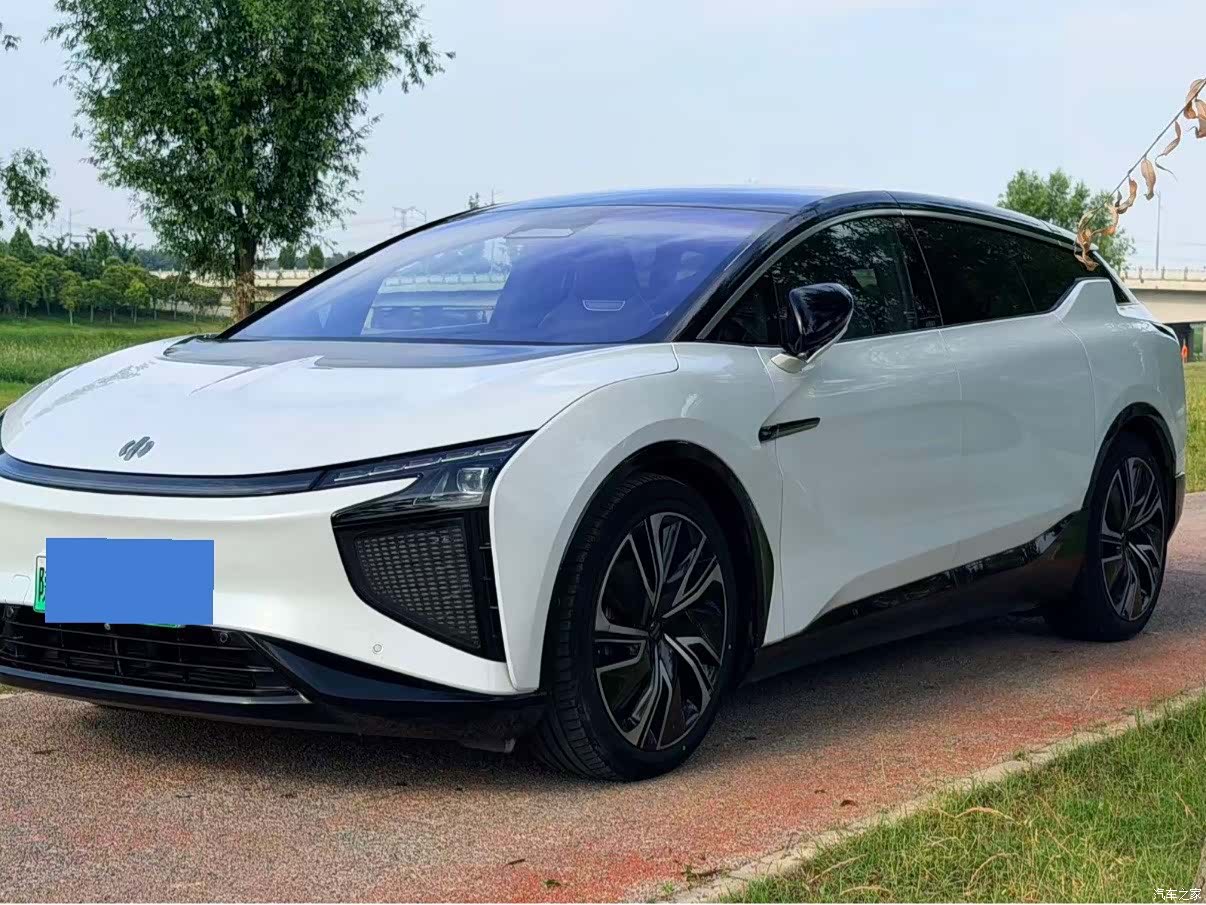 HiPhi X, 2023 9