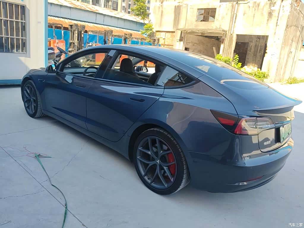 Tesla Model 3, 2021 все фото