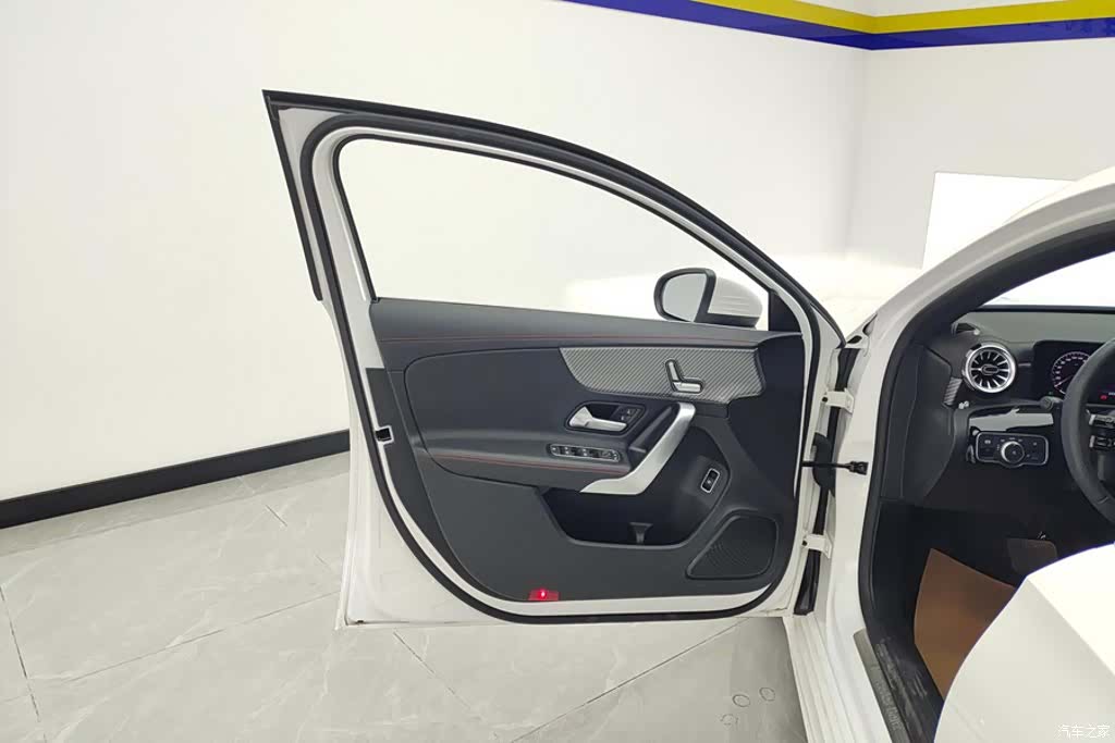 Mercedes-Benz A-Class, 2023 7