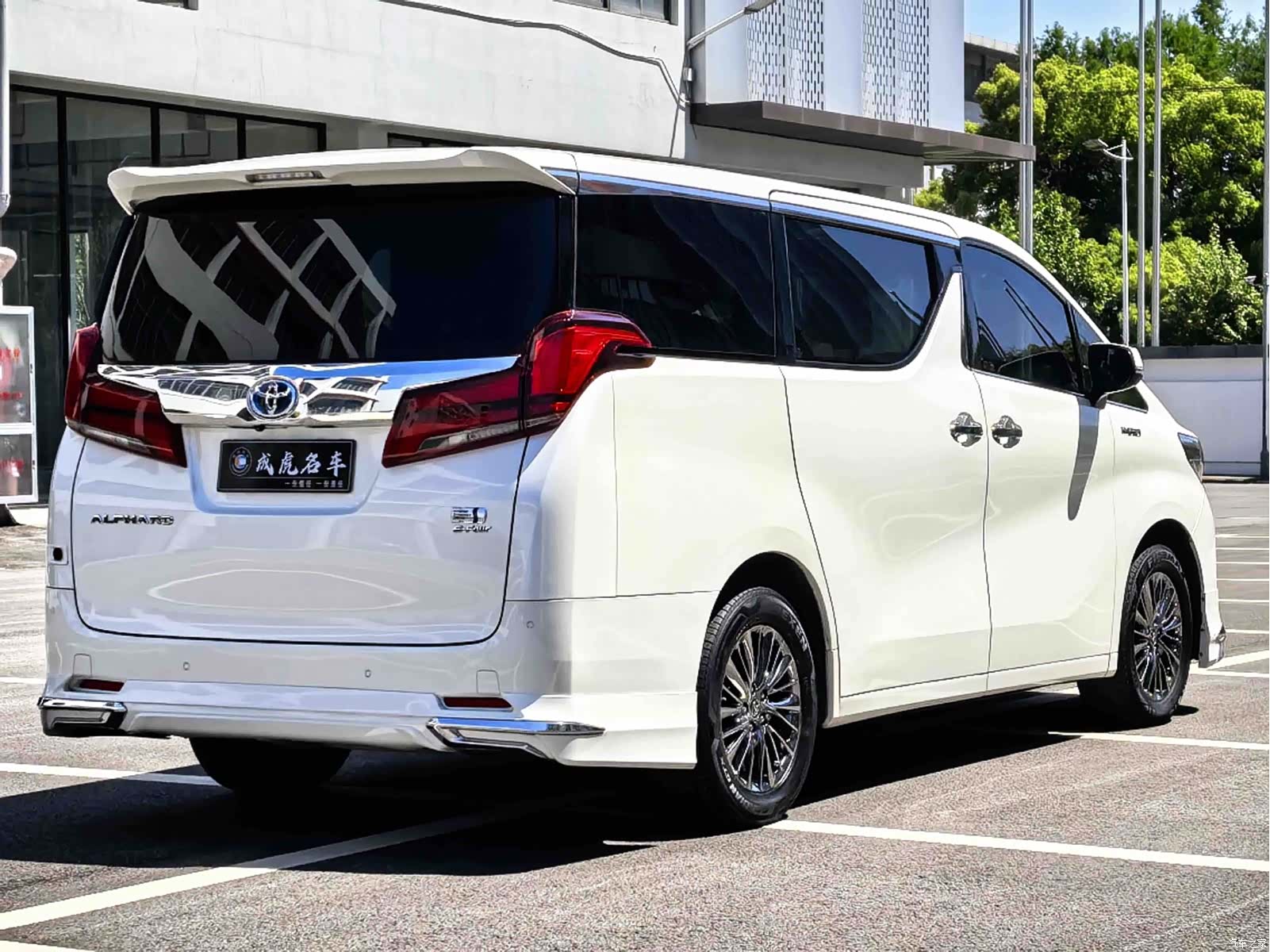 Toyota Alphard, 2019 4