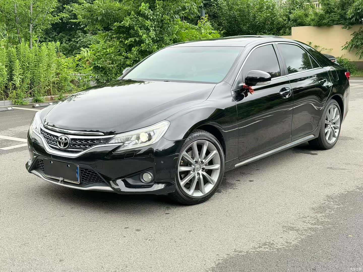 Toyota 2.5V, 2014 1