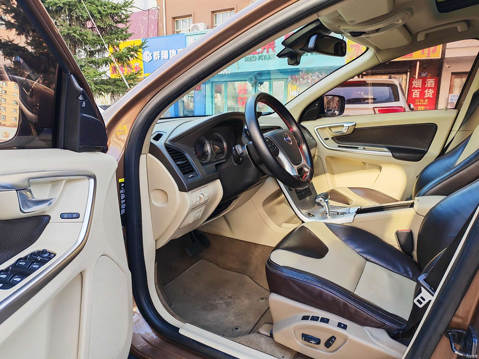 Volvo XC60, 2010 7