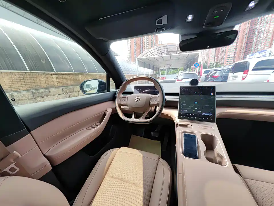 NIO ES6