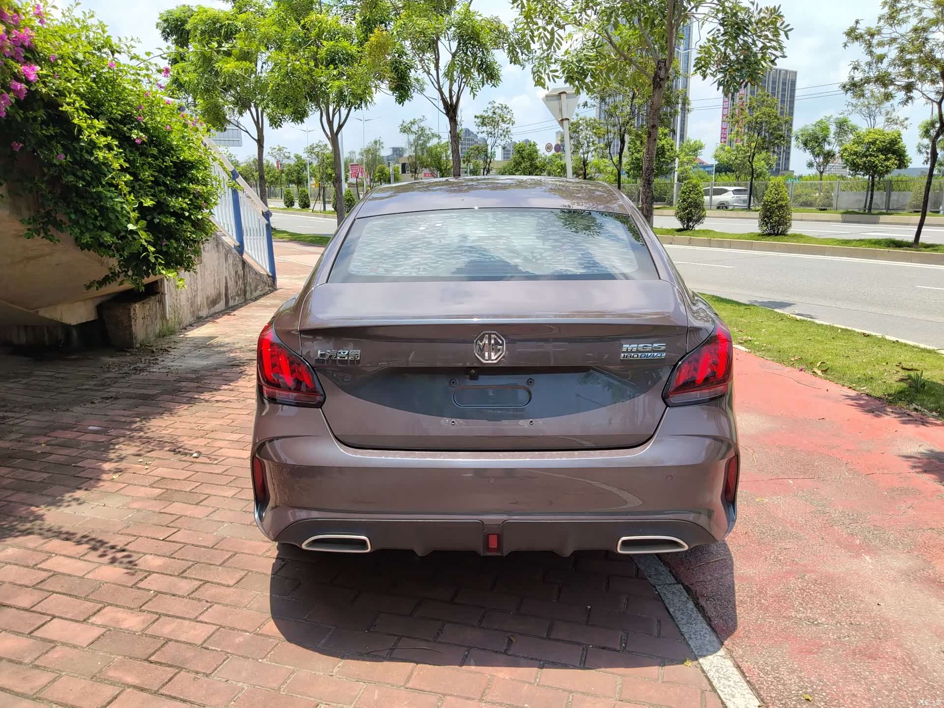 MG MG5, 2022 все фото