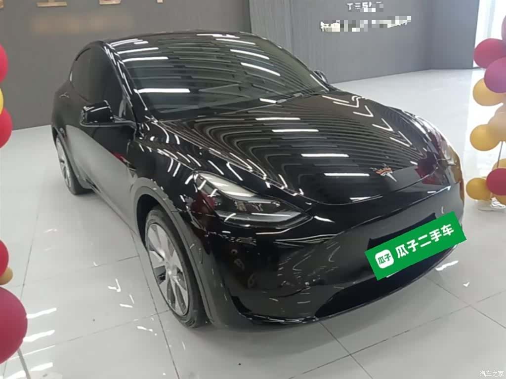 Tesla Model Y, 2023 4