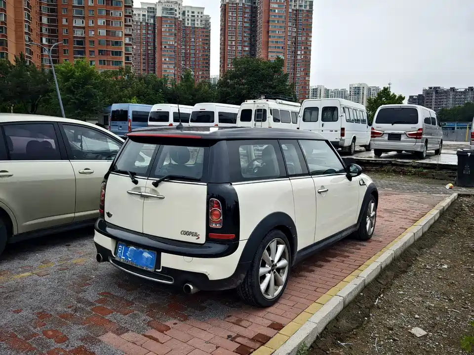 MINI CLUBMAN