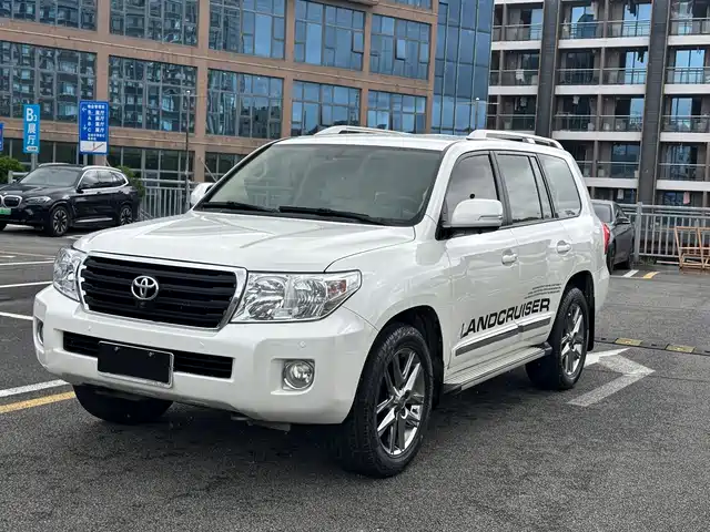 Toyota Land Cruiser 2015 — купить из Китая под заказ