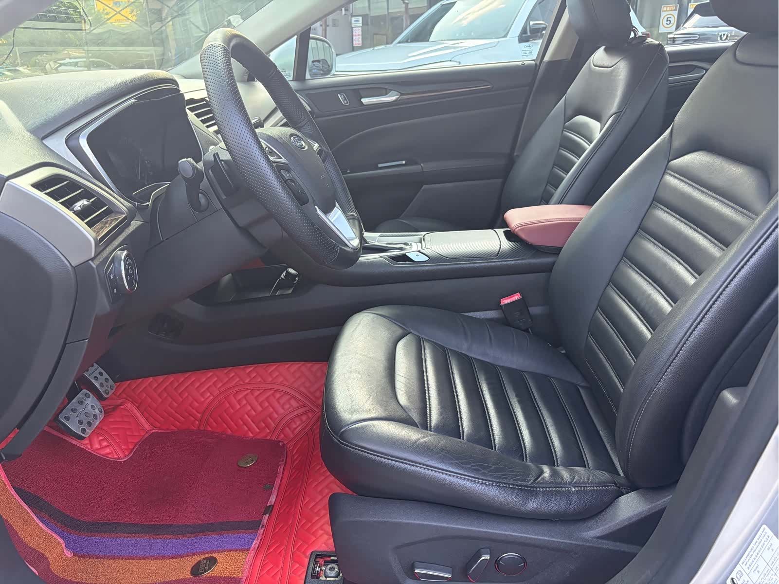 Ford Mondeo, 2014 4