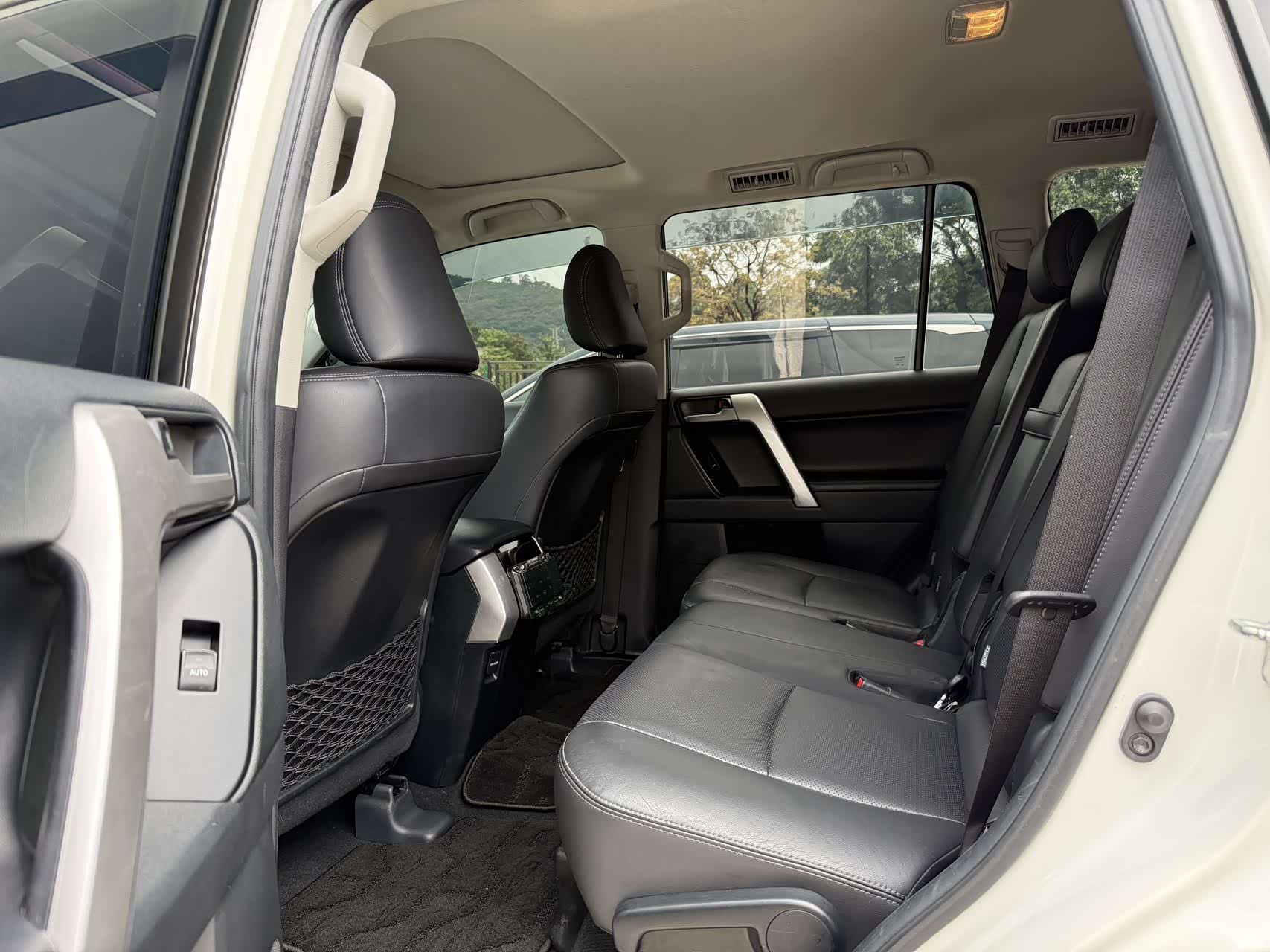 Toyota Prado, 2019 10