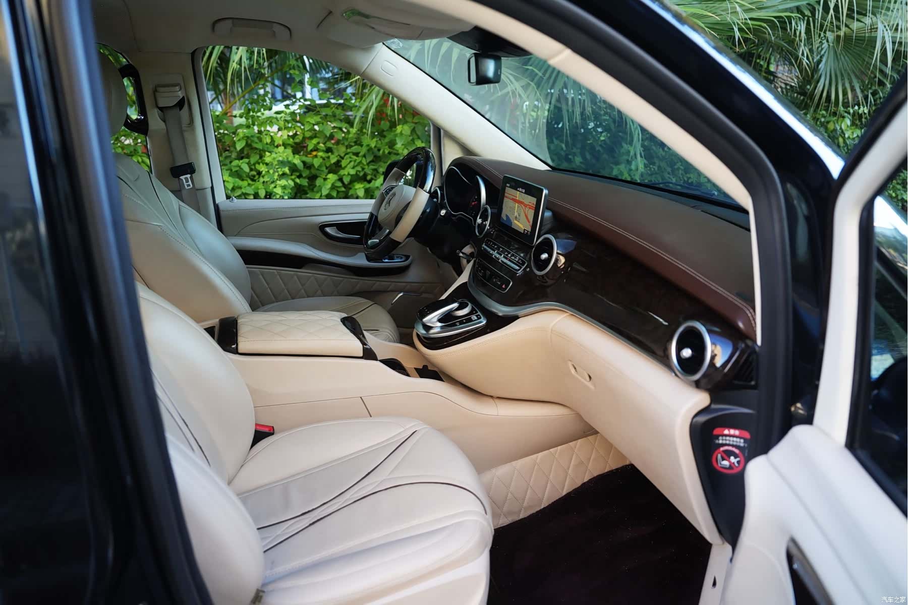 Mercedes-Benz V-Class, 2016 7