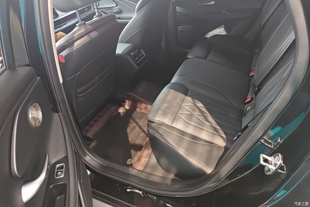 Chery Arrizo 8, 2023 10