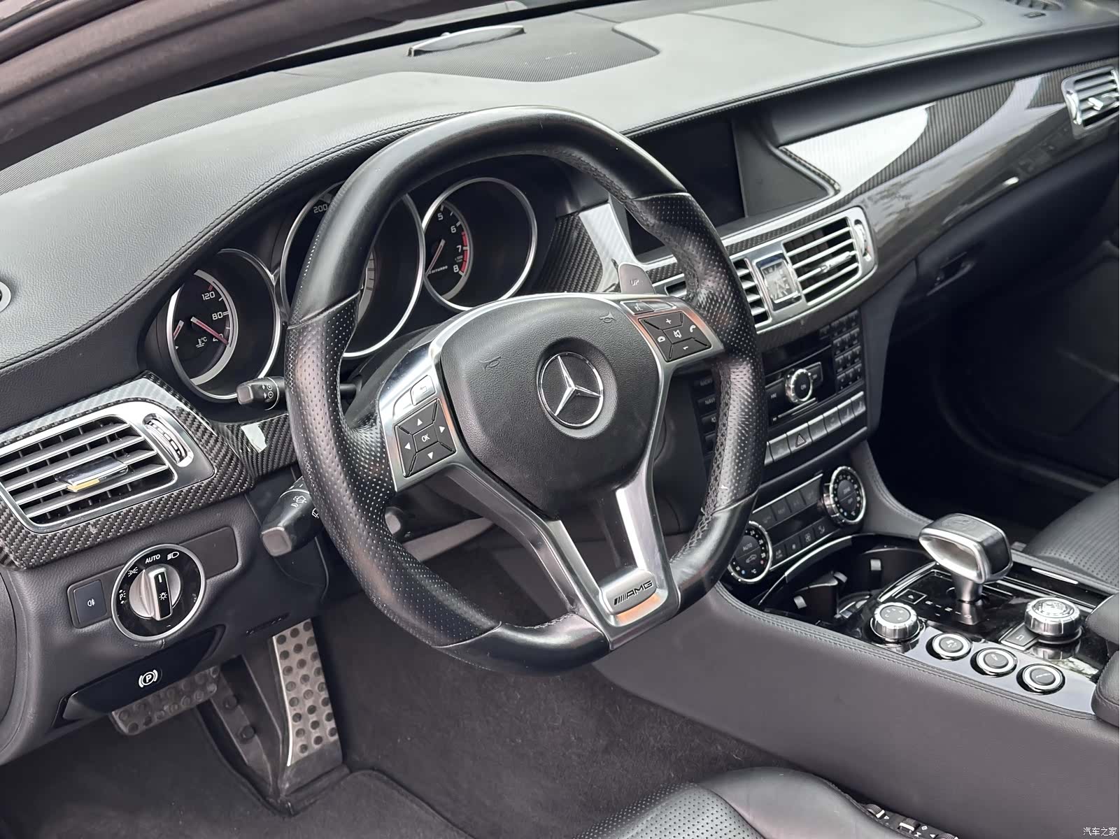 Mercedes-Benz CLS, 2013 6