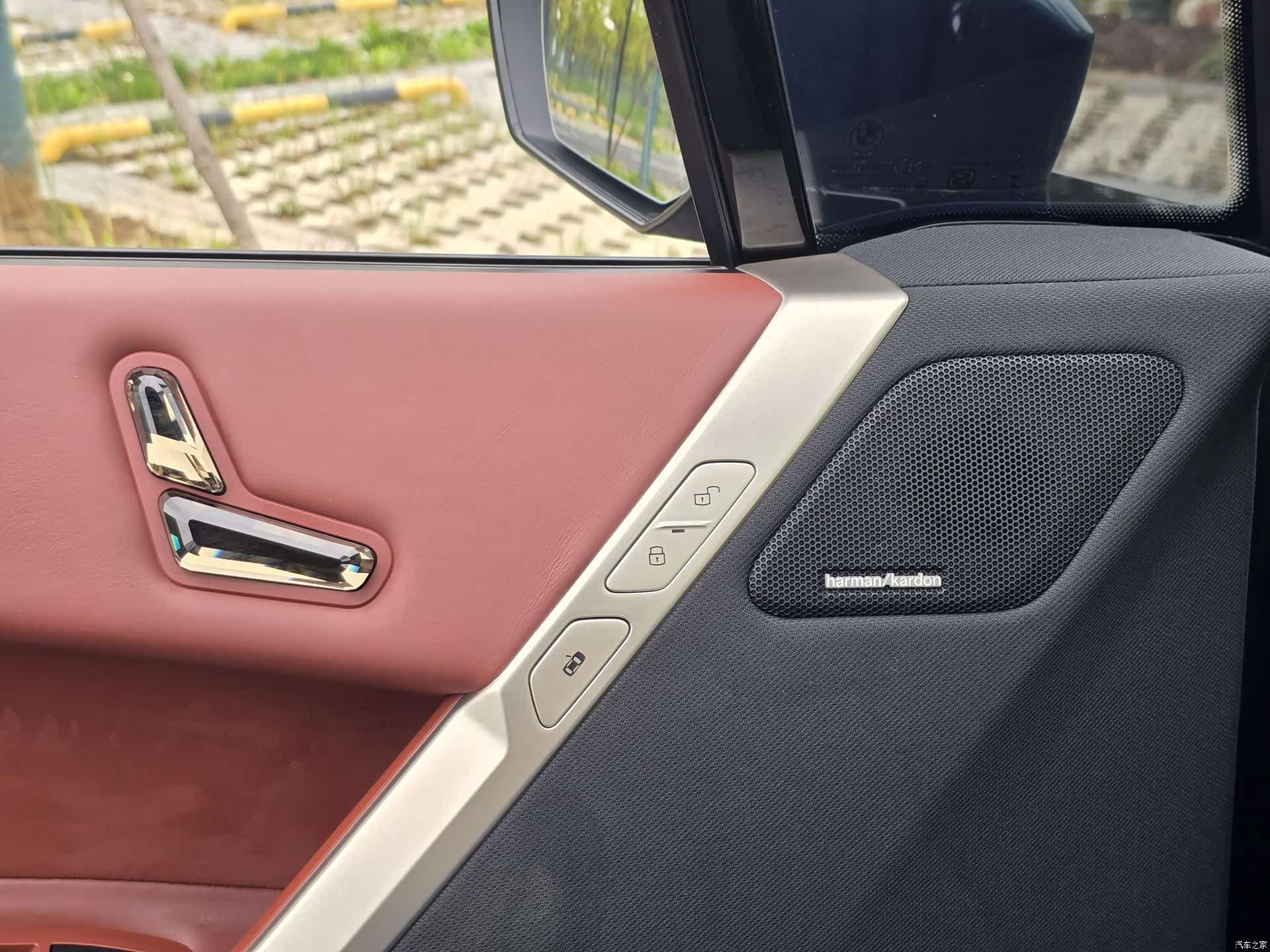 BMW iX, 2022 22