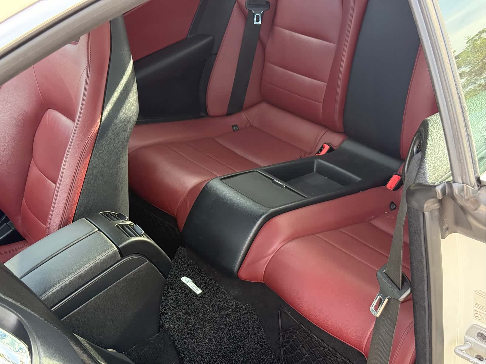Mercedes-Benz E-Class, 2011 11