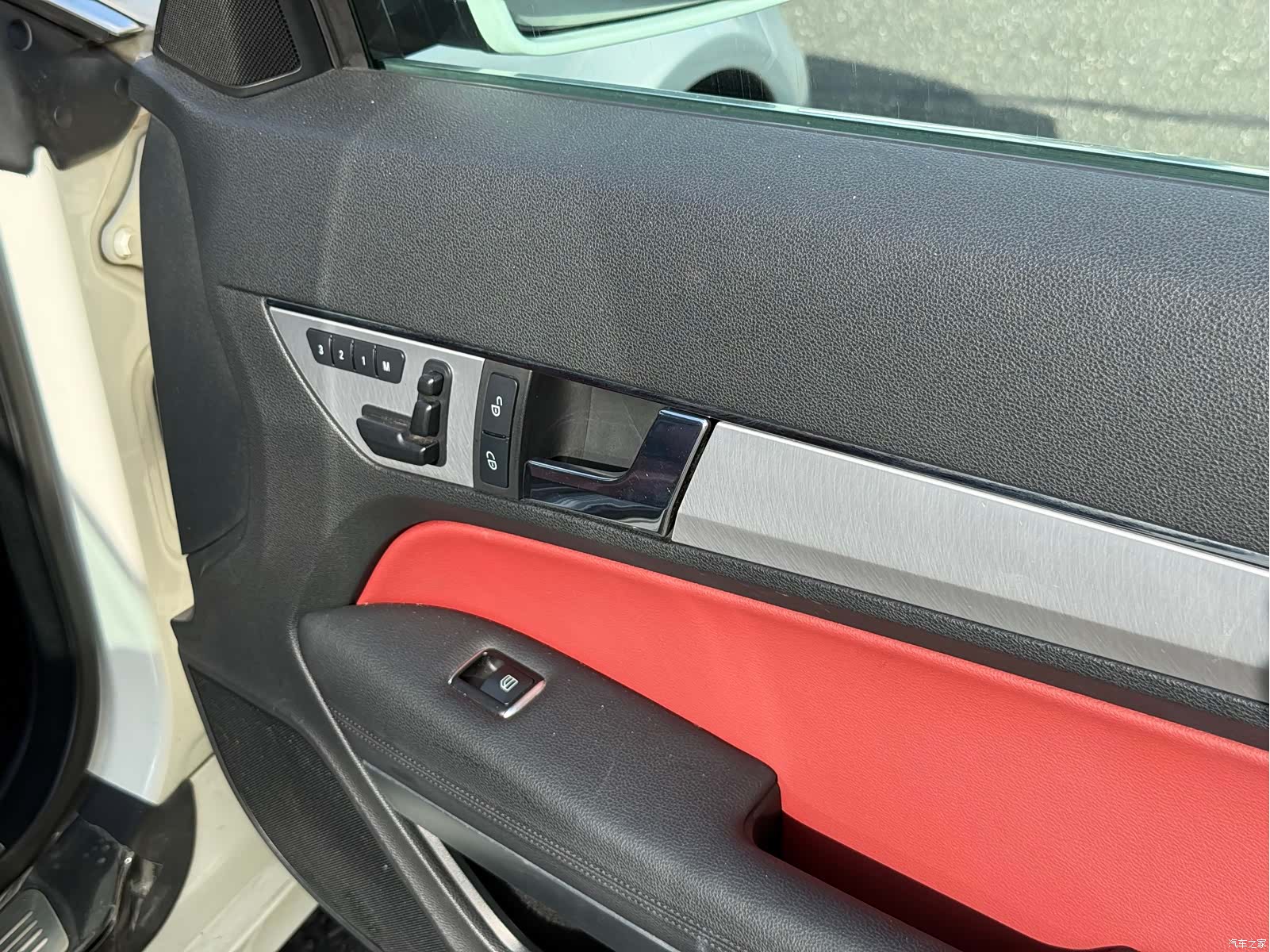 Mercedes-Benz E-Class, 2011 14