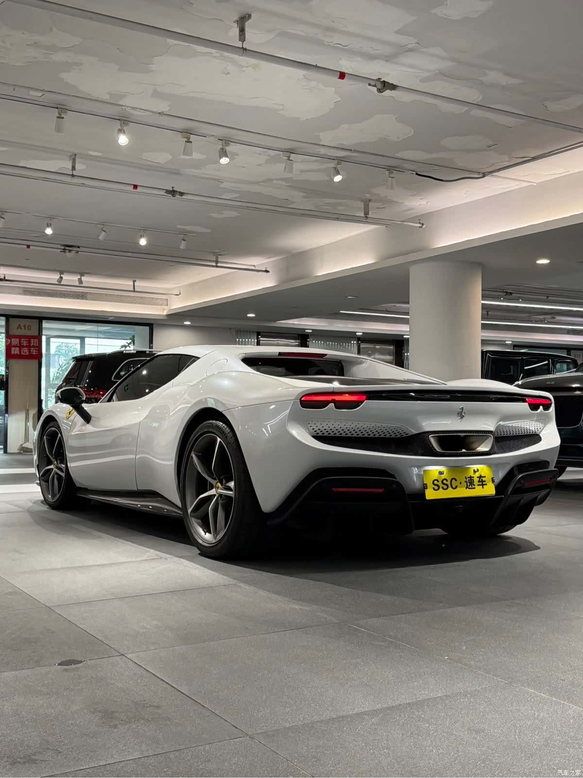 Ferrari 296, 2023 6