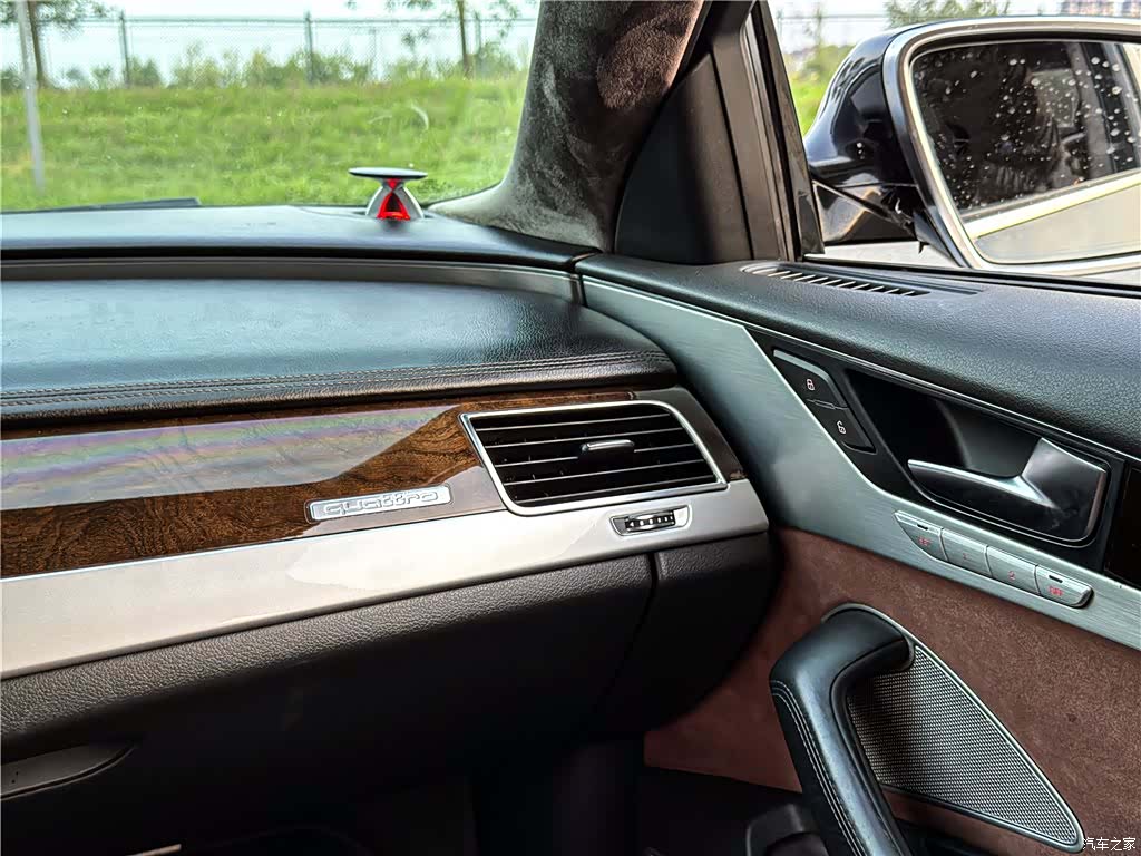 Audi A8L, 2013 25