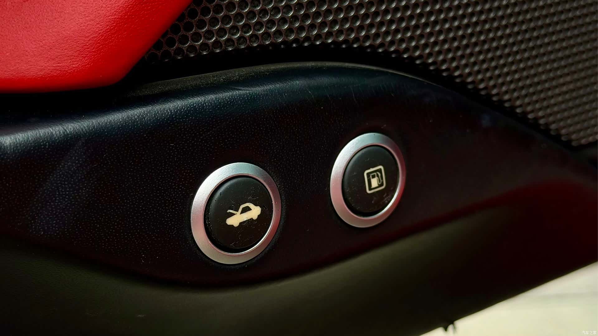 Ferrari 488, 2016 4