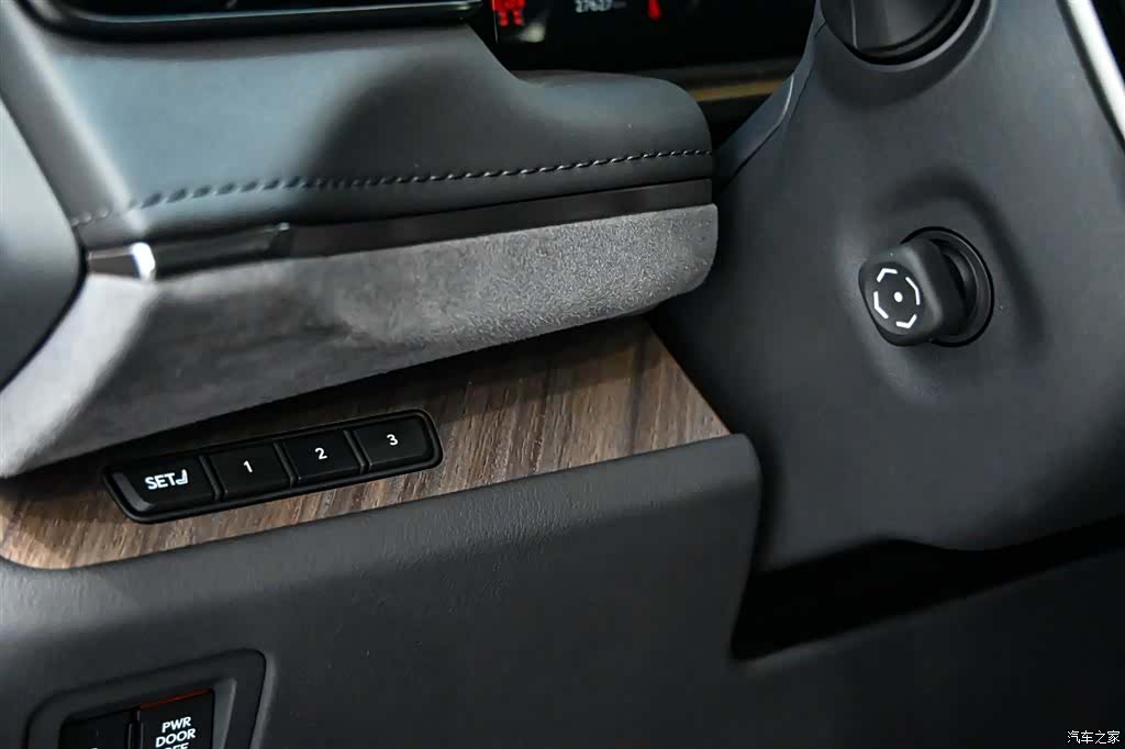 Lexus LM, 2024 21