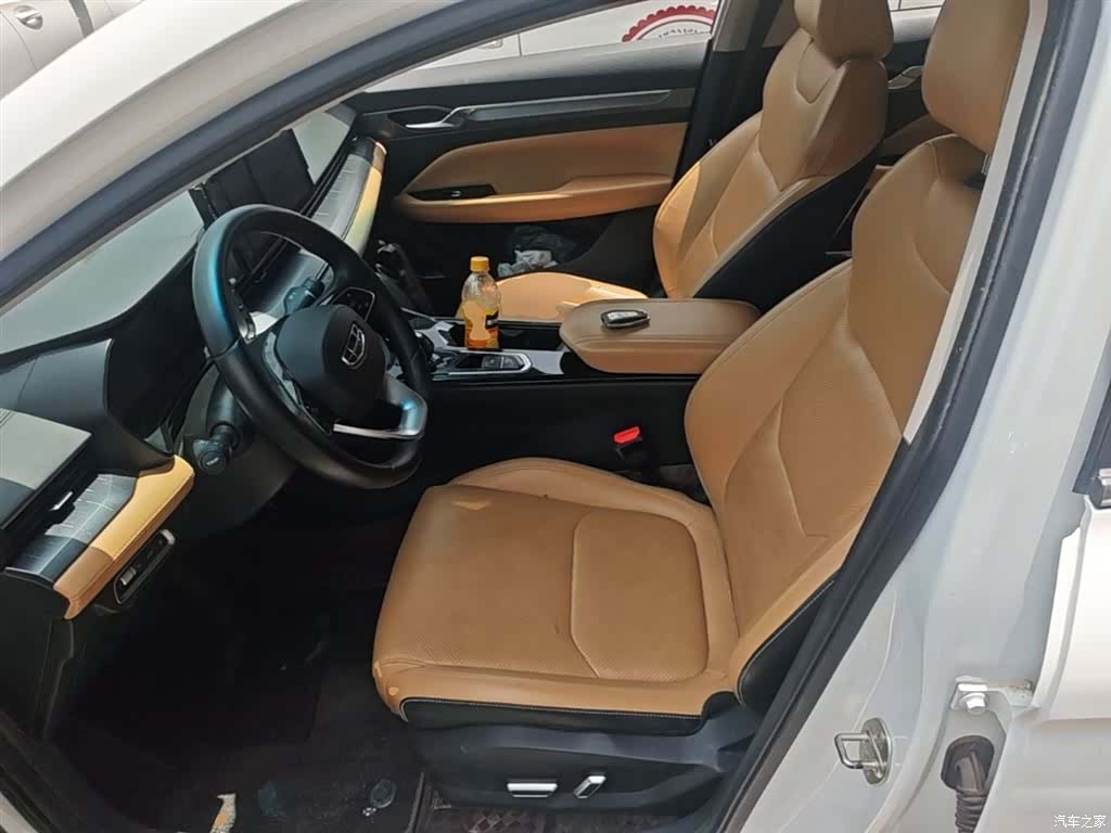 Geely Emgrand, 2024 15