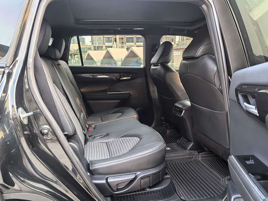 Toyota Crown Kluger 2022, фото 11