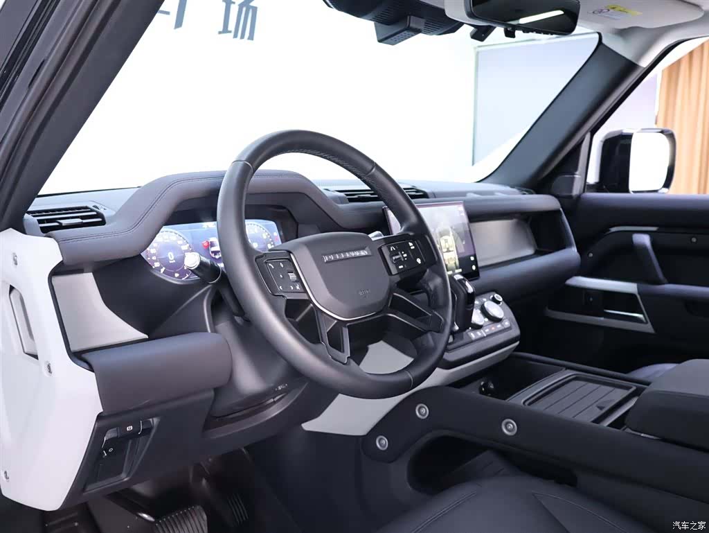 Land Rover Defender, 2022 11