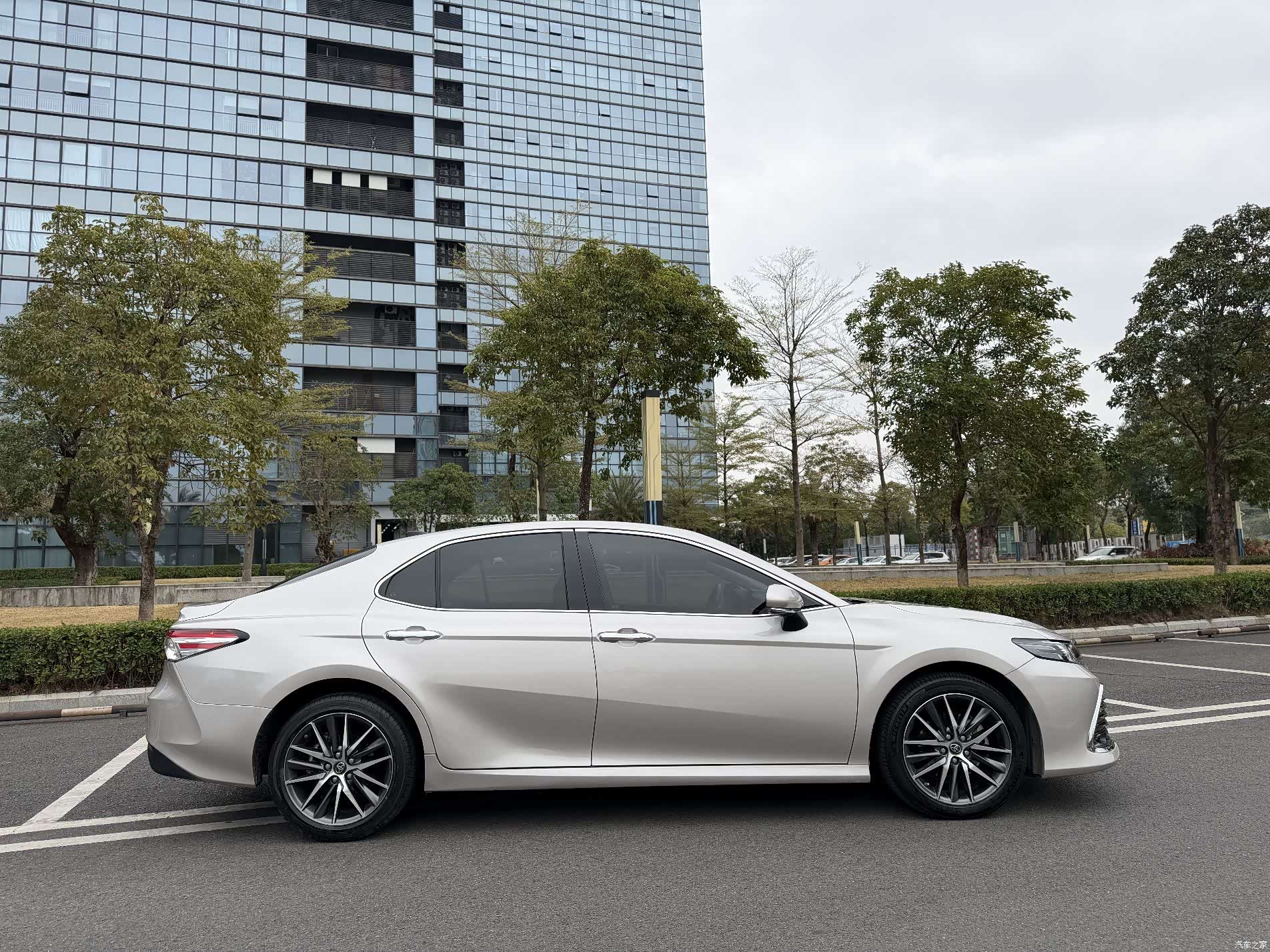 Toyota Camry, 2022 4
