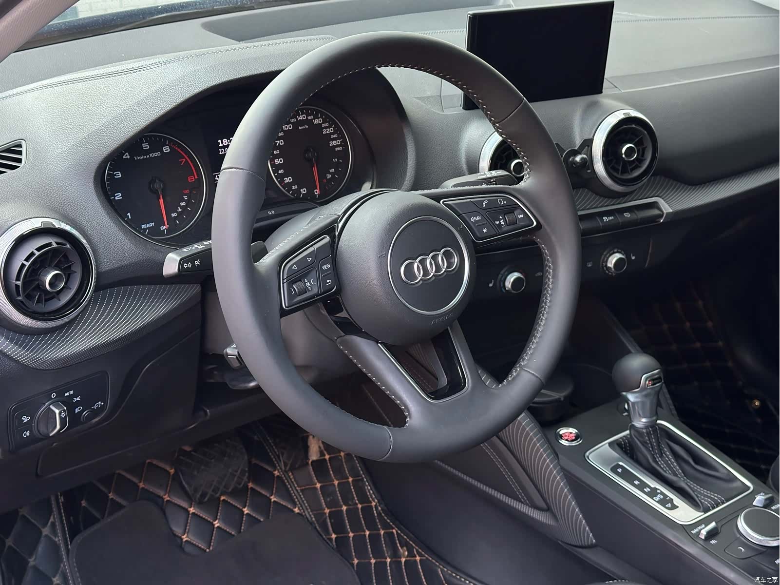 Audi Q2L, 2022 7
